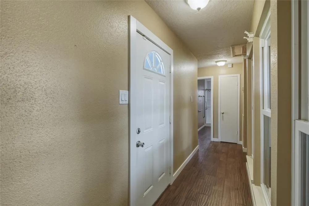 17330 Herrnhut Drive Webster, TX 77598
