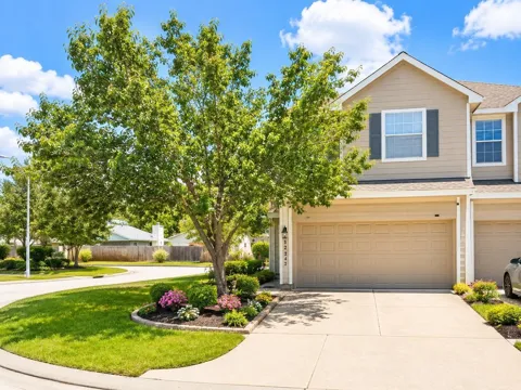 17242 Oakwood Chase Drive