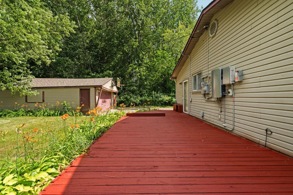 20061 Wilmot Road Belleville, MI 48111