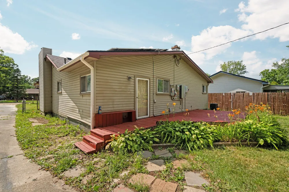 20061 Wilmot Road Belleville, MI 48111