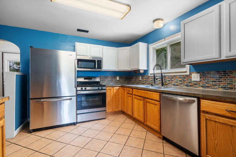 20061 Wilmot Road Belleville, MI 48111