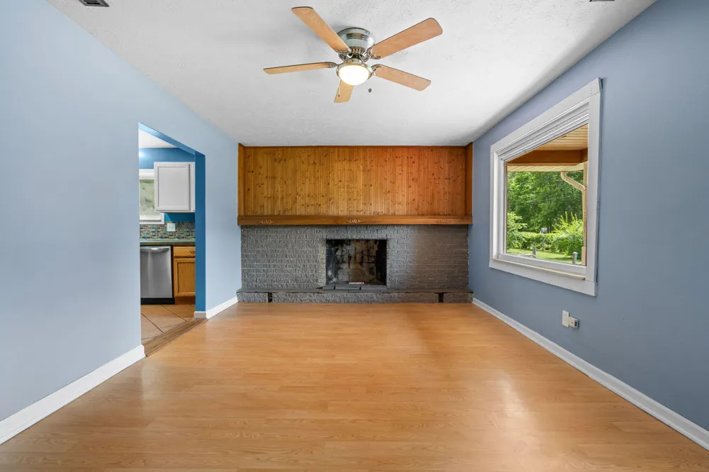20061 Wilmot Road Belleville, MI 48111