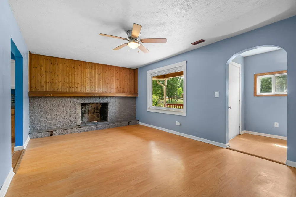 20061 Wilmot Road Belleville, MI 48111