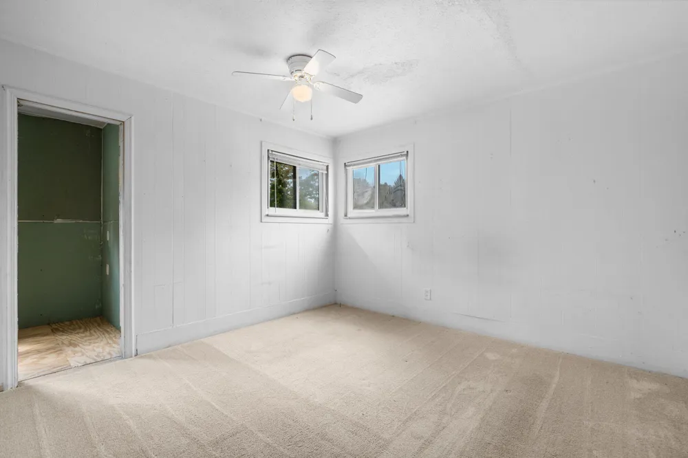 20061 Wilmot Road Belleville, MI 48111