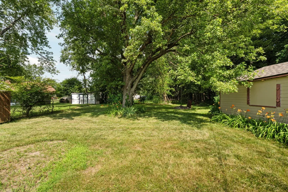 20061 Wilmot Road Belleville, MI 48111