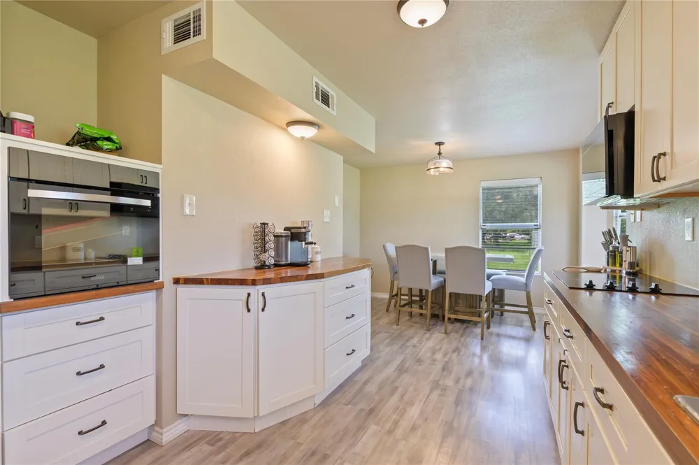 1925 Avenue L Santa Fe, TX 77510