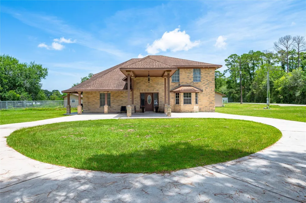 1925 Avenue L Santa Fe, TX 77510