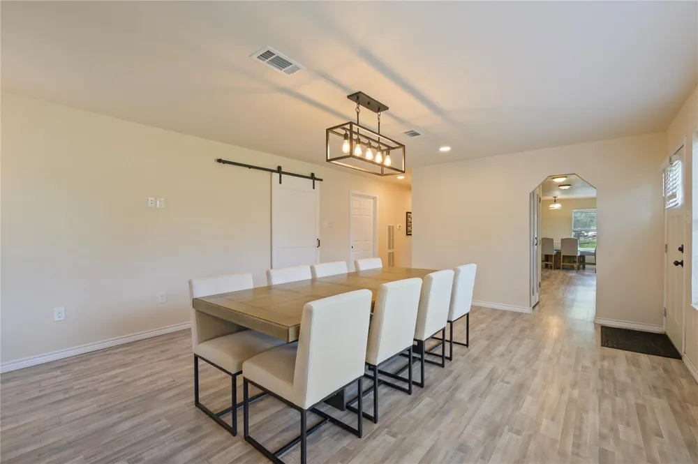 1925 Avenue L Santa Fe, TX 77510