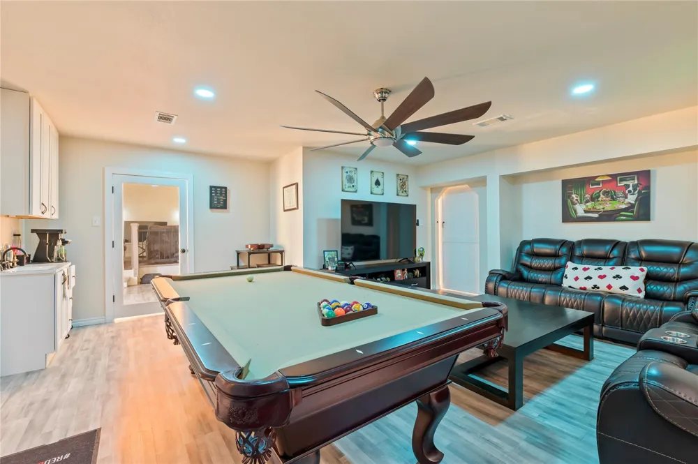1925 Avenue L Santa Fe, TX 77510