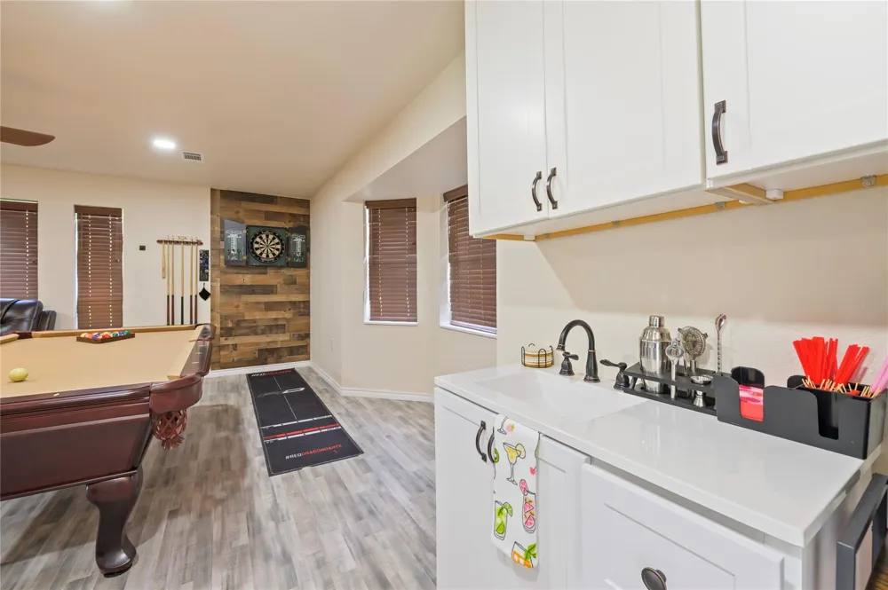 1925 Avenue L Santa Fe, TX 77510