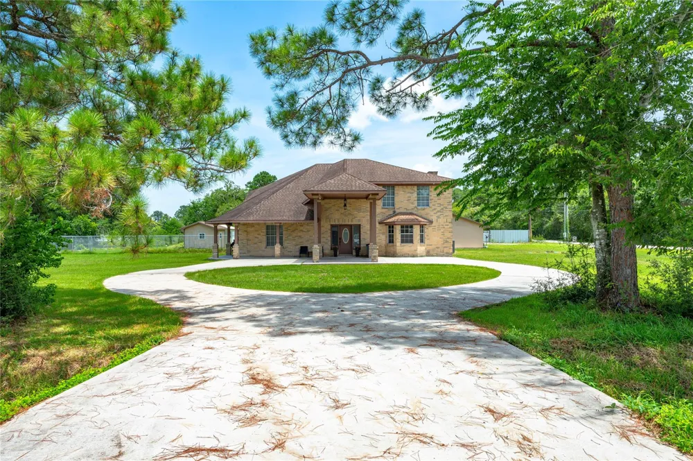 1925 Avenue L Santa Fe, TX 77510