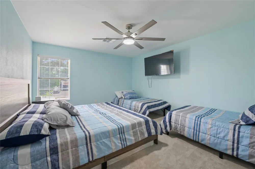 1925 Avenue L Santa Fe, TX 77510