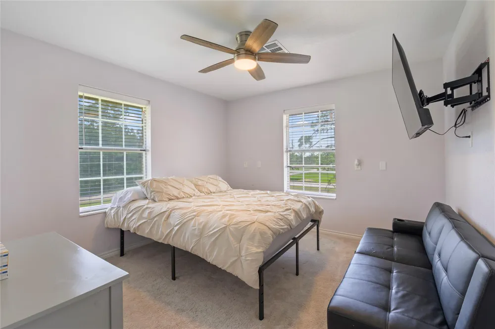 1925 Avenue L Santa Fe, TX 77510