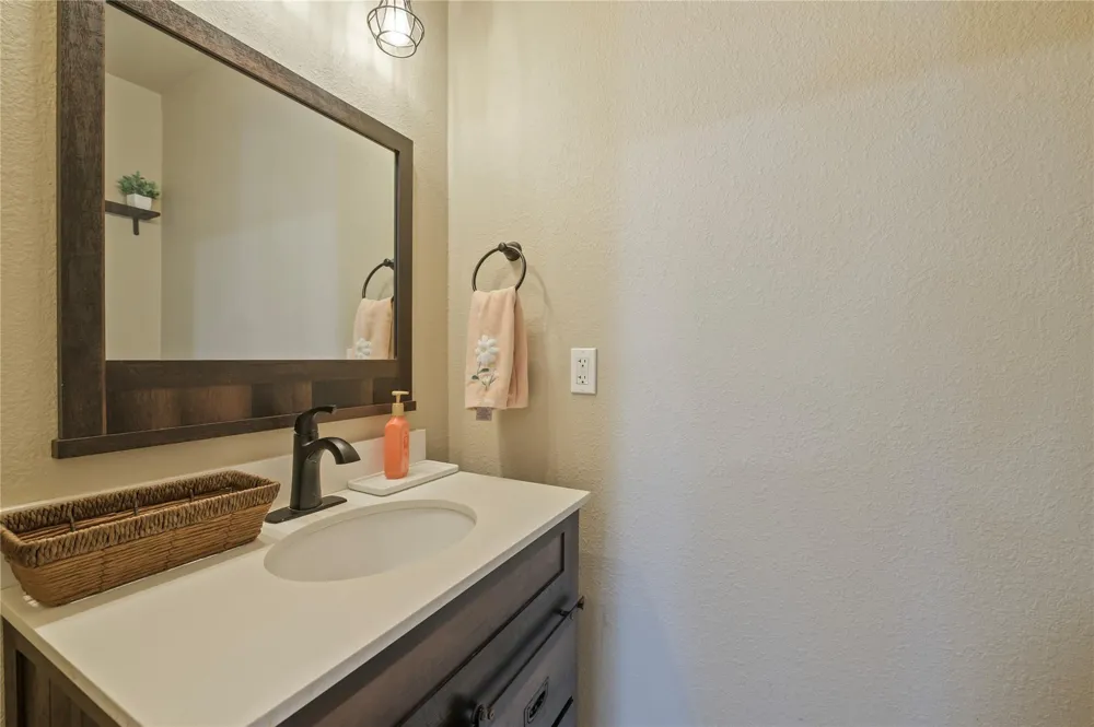 1925 Avenue L Santa Fe, TX 77510