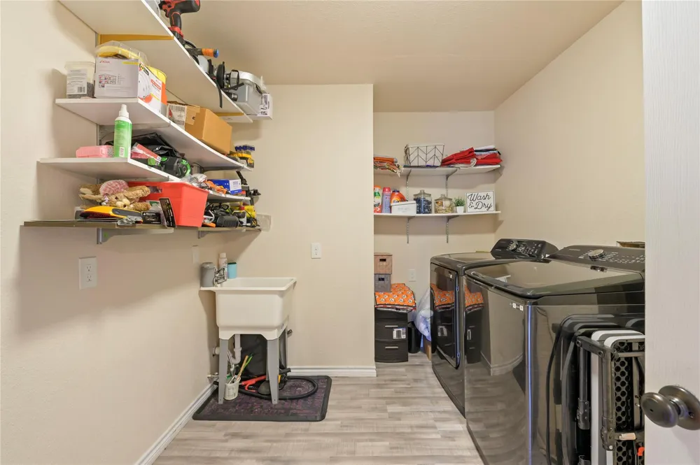 1925 Avenue L Santa Fe, TX 77510