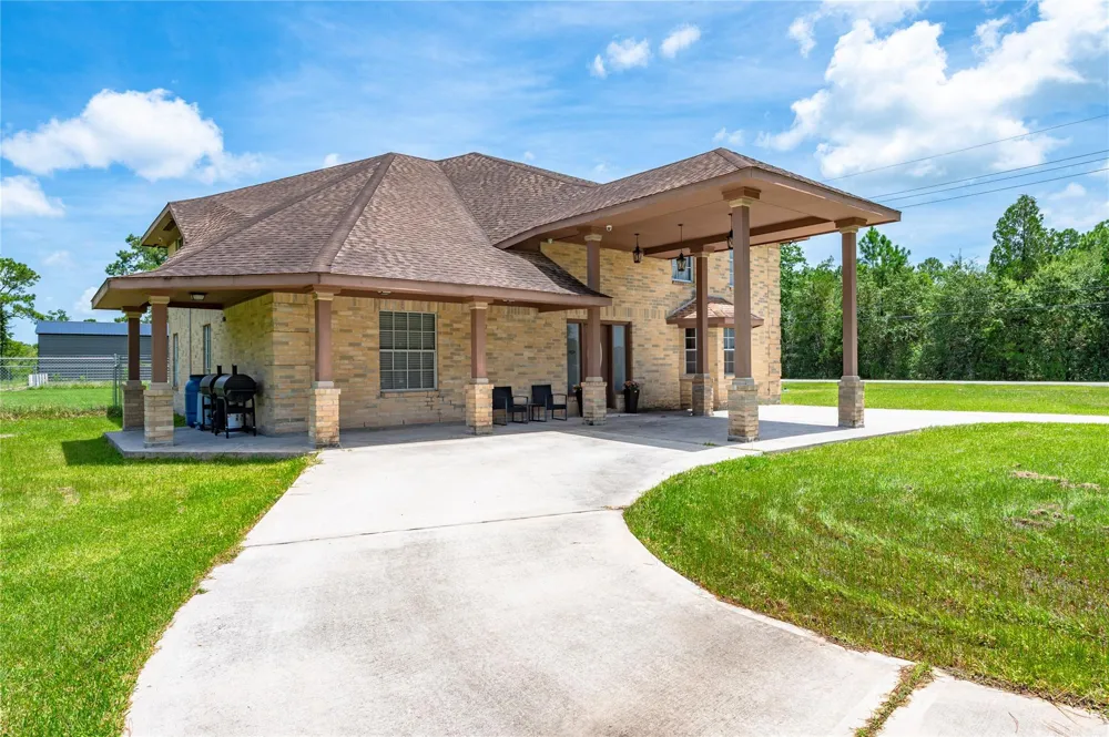 1925 Avenue L Santa Fe, TX 77510