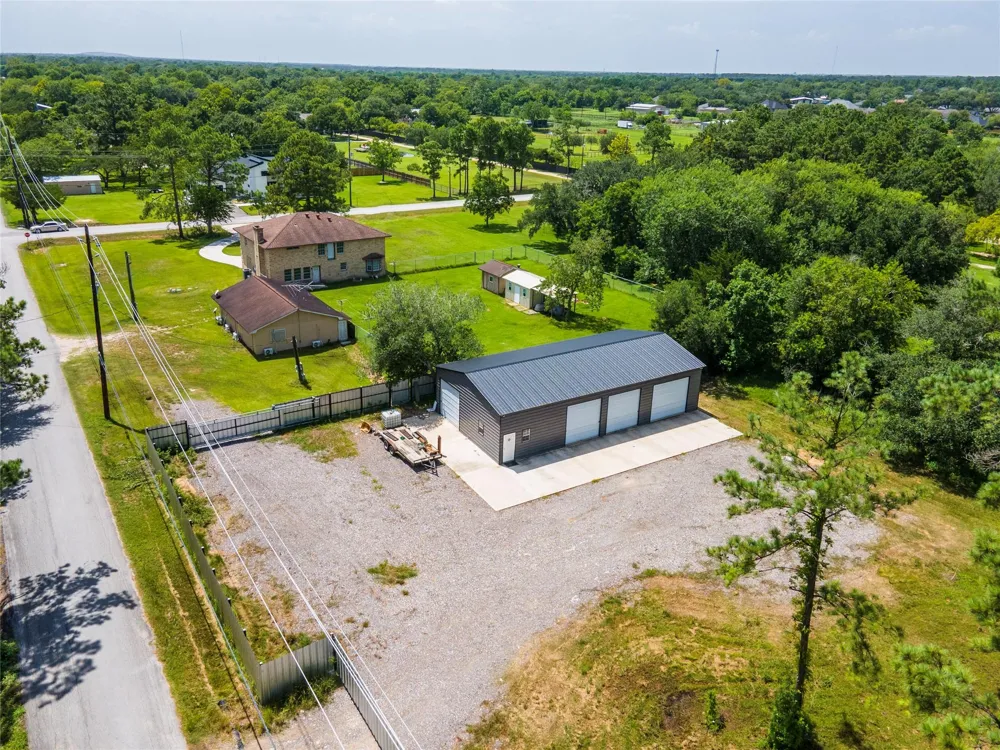 1925 Avenue L Santa Fe, TX 77510