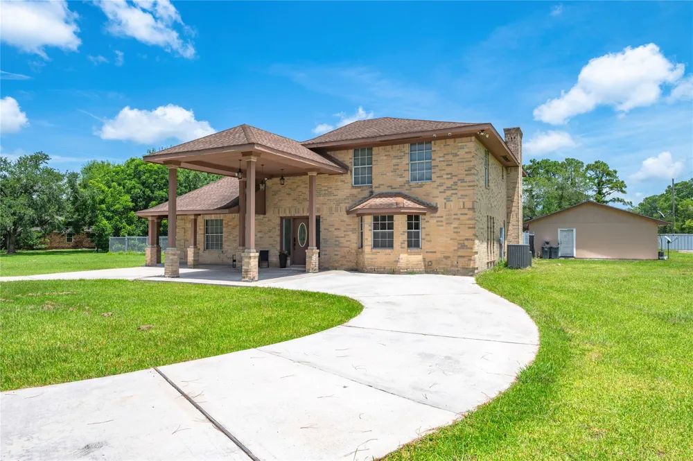 1925 Avenue L Santa Fe, TX 77510