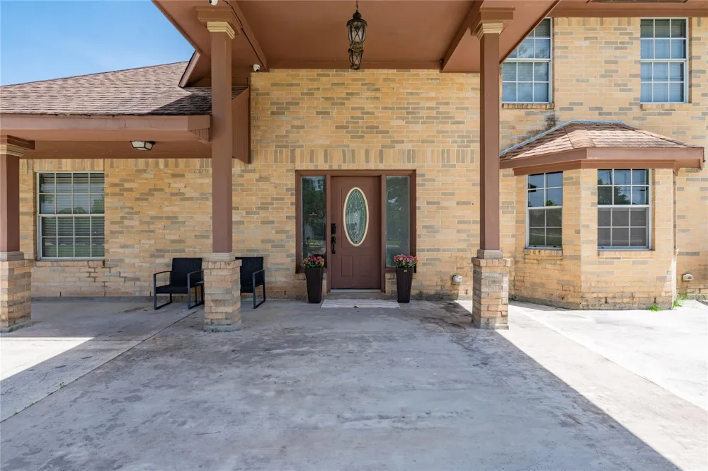 1925 Avenue L Santa Fe, TX 77510