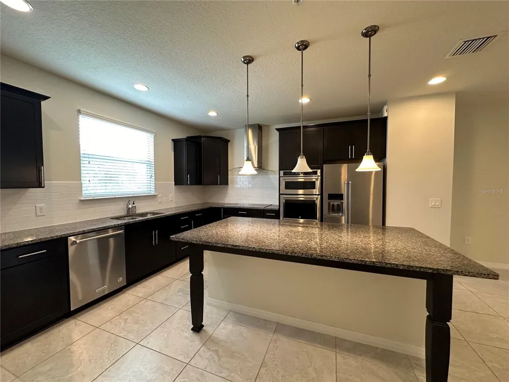 527 PIAZZA POINT Oviedo, FL 32765