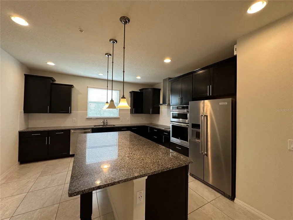 527 PIAZZA POINT Oviedo, FL 32765