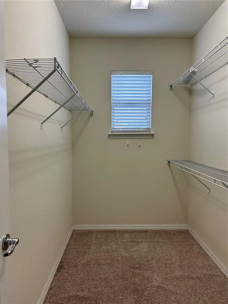 527 PIAZZA POINT Oviedo, FL 32765