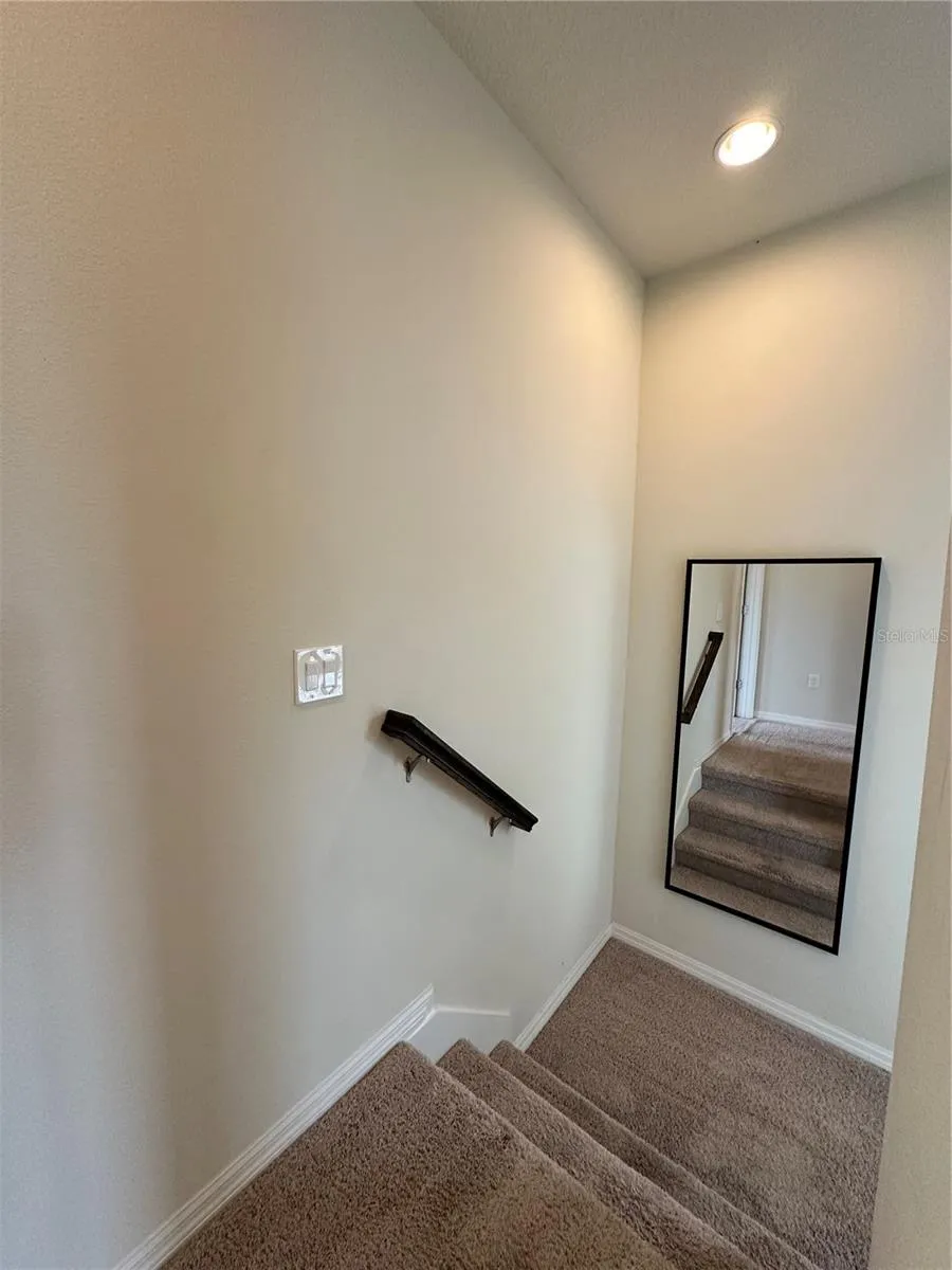 527 PIAZZA POINT Oviedo, FL 32765