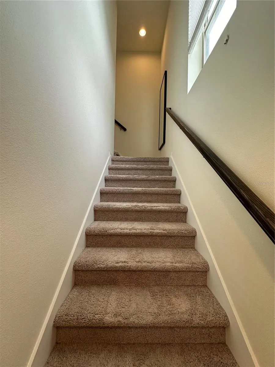 527 PIAZZA POINT Oviedo, FL 32765