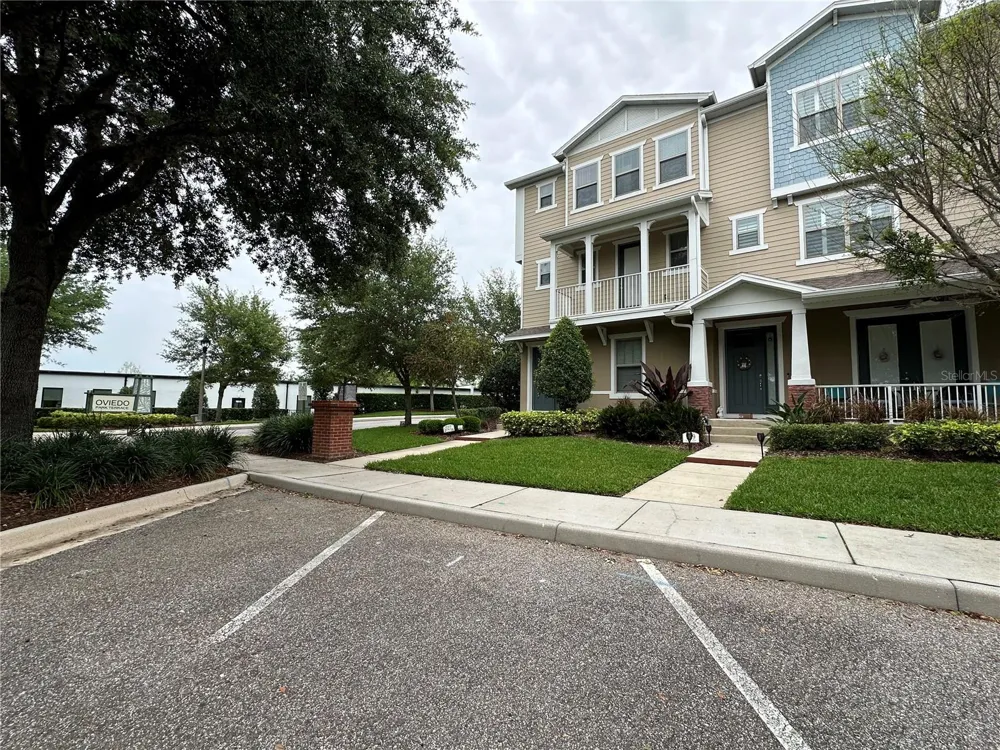 527 PIAZZA POINT Oviedo, FL 32765