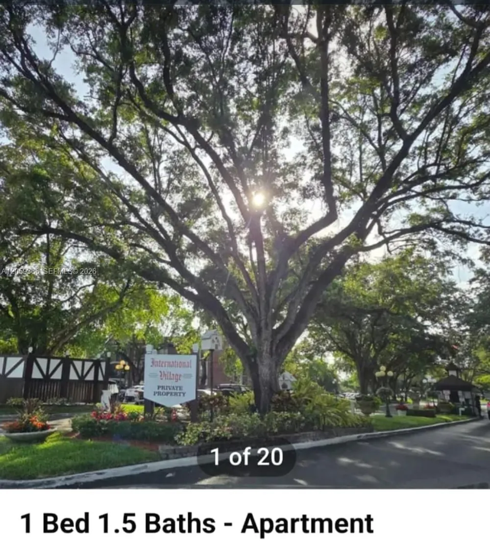 3750 Inverrary Dr #2B Lauderhill, FL 33319