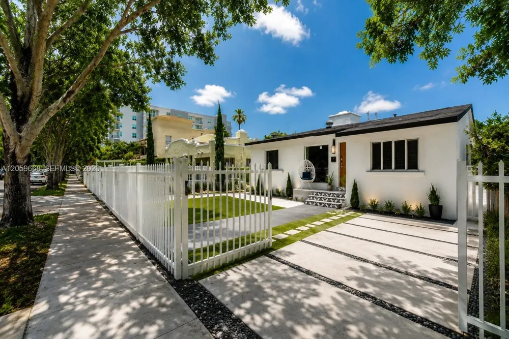 2260 SW 5th St Miami, FL 33135