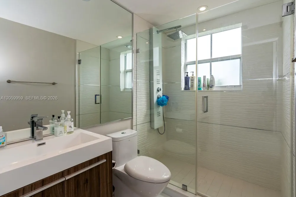 3175 NE 184th St #3104 Aventura, FL 33160
