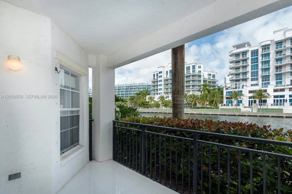 3175 NE 184th St #3104 Aventura, FL 33160