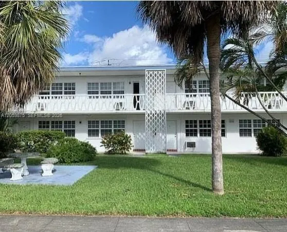 1471 NE 170th St #123A North Miami Beach, FL 33162