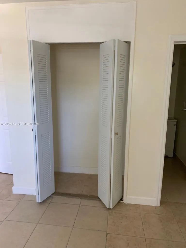 1471 NE 170th St #123A North Miami Beach, FL 33162