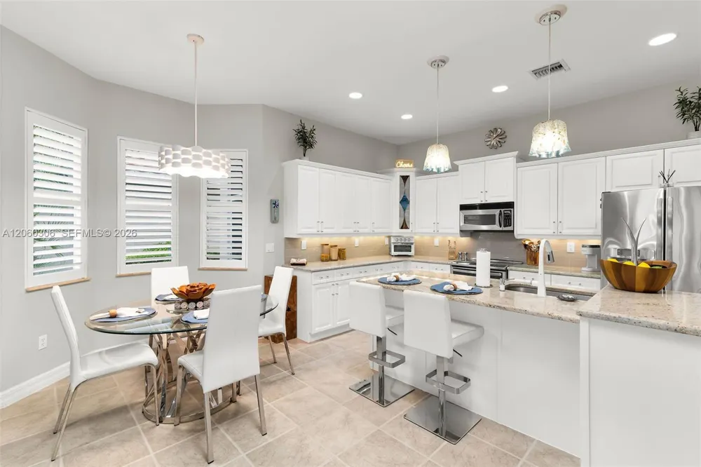 14610 Laguna Dr. Fort Myers, FL 33908