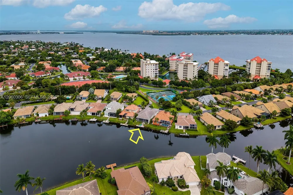 14610 Laguna Dr. Fort Myers, FL 33908