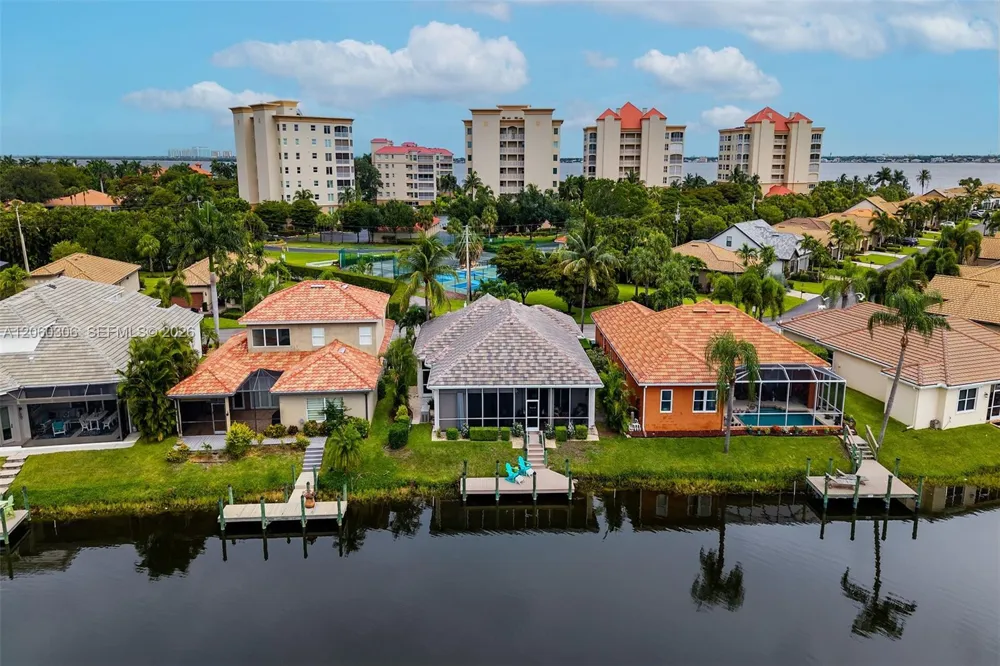14610 Laguna Dr. Fort Myers, FL 33908