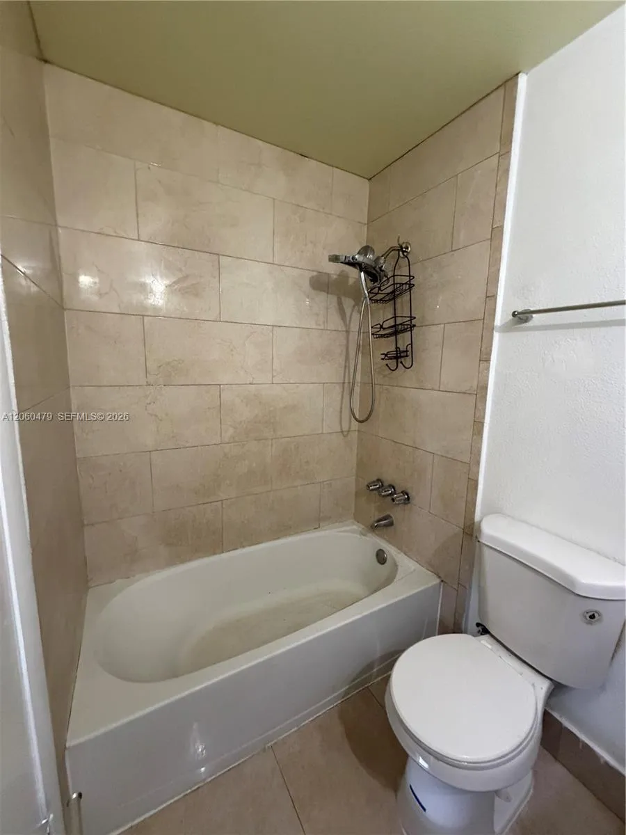 18602 NW 46th Ave #18602 Miami Gardens, FL 33055