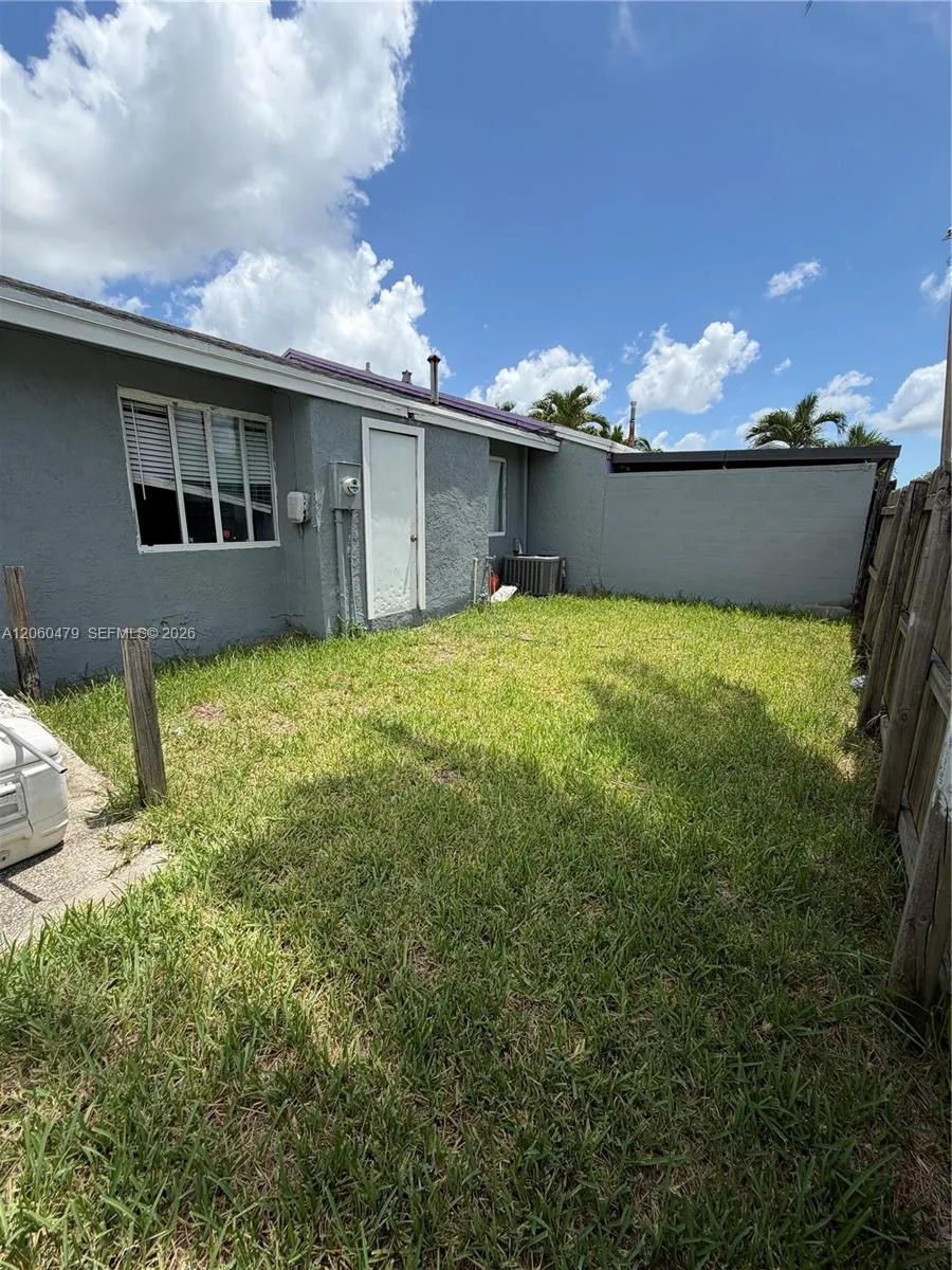 18602 NW 46th Ave #18602 Miami Gardens, FL 33055