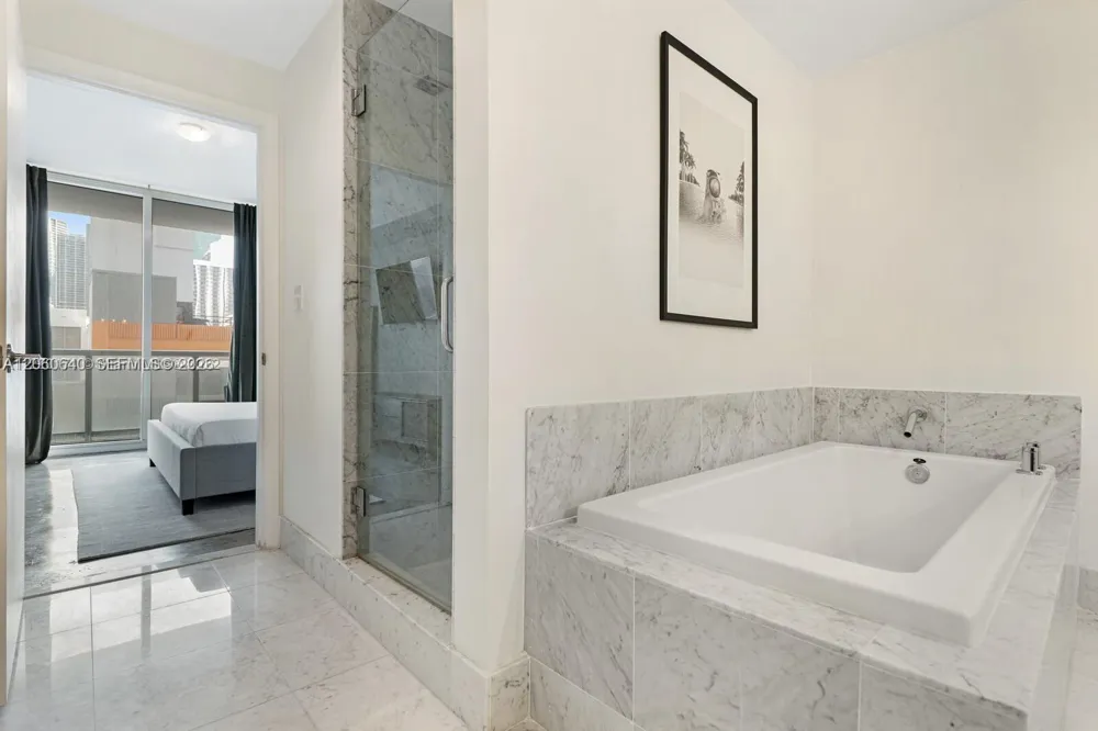 253 NE 2nd St #508 Miami, FL 33132