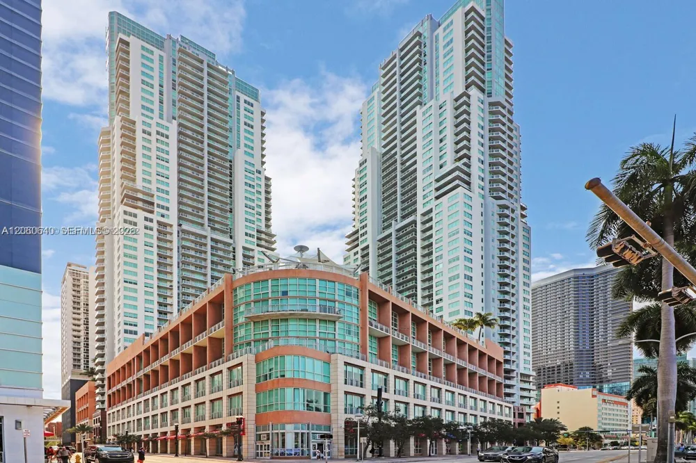 253 NE 2nd St #508 Miami, FL 33132