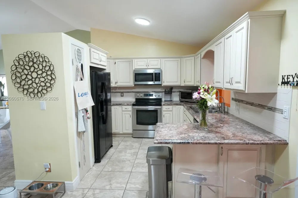 2304 SE 8th Terrace Cape Coral, FL 33990
