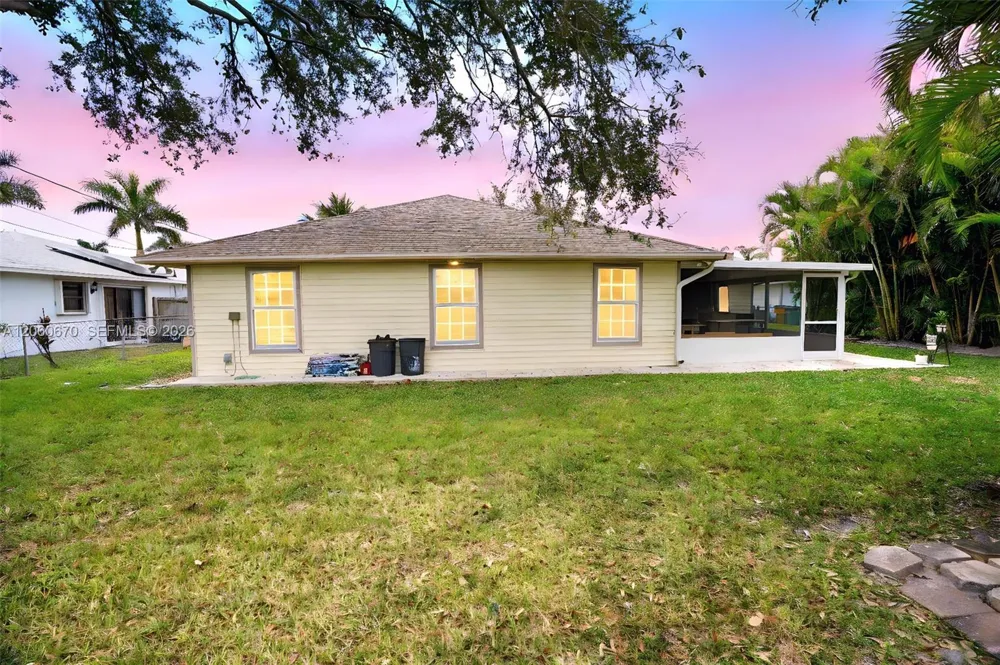 2304 SE 8th Terrace Cape Coral, FL 33990