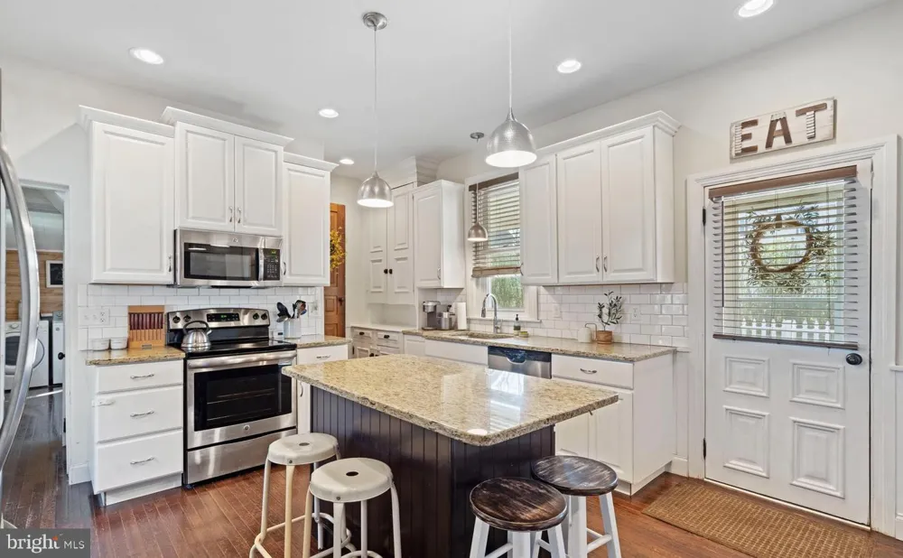 145 HOFFMANSVILLE ROAD Barto, PA 19504