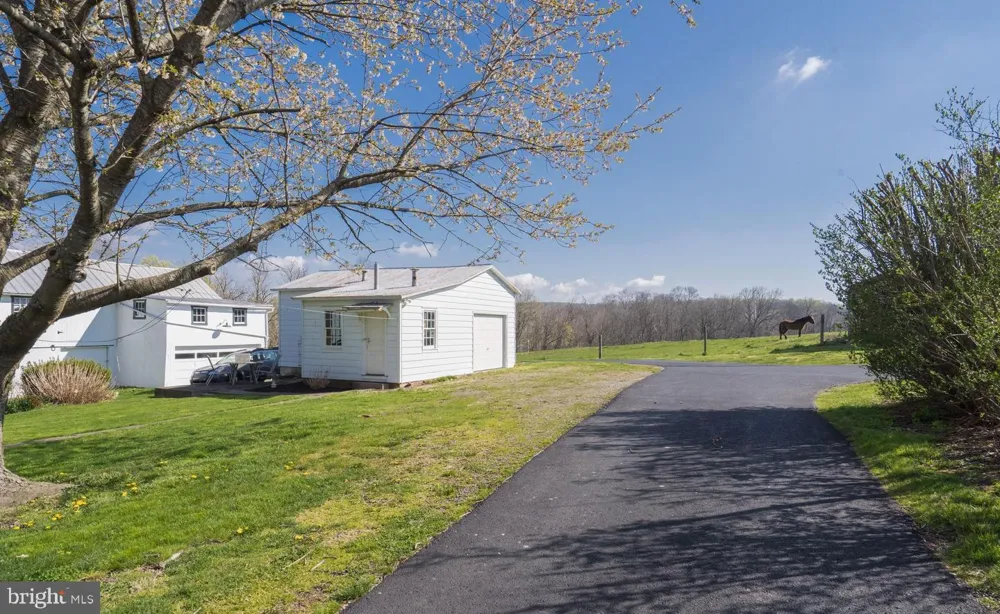 145 HOFFMANSVILLE ROAD Barto, PA 19504