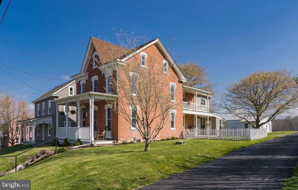 145 HOFFMANSVILLE ROAD Barto, PA 19504