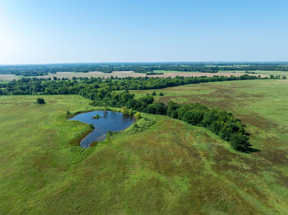 2 320 ROAD Morris, OK 74445