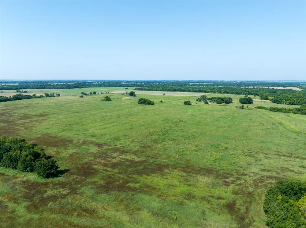 2 320 ROAD Morris, OK 74445
