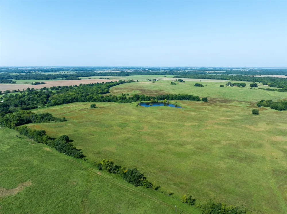 2 320 ROAD Morris, OK 74445
